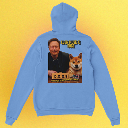 Unisex Hoodie mit beidseitigem Druck: Elon Musk und Doge an einem Schreibtisch – Motiv der fiktiven D.O.G.E.-Behörde
